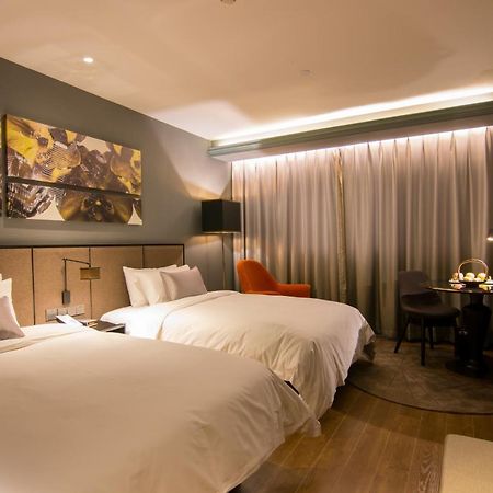 Yitel Premium Hotel Shanghai Exterior photo