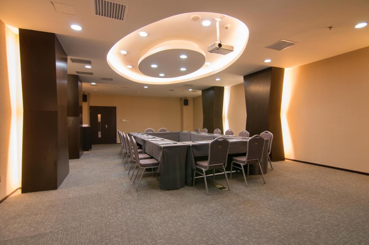 Yitel Premium Hotel Shanghai Exterior photo